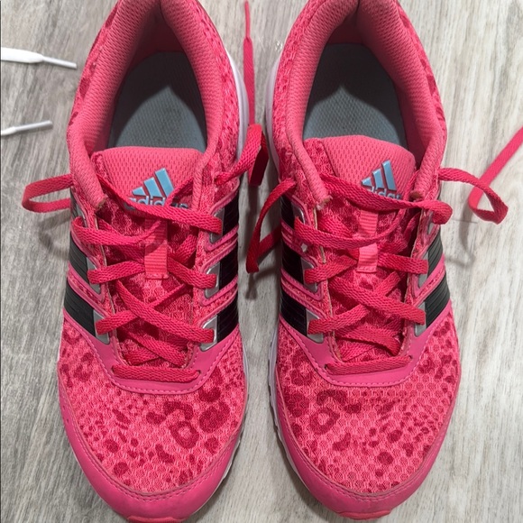 Adidas Pink and Black Athletic Shoes with Textured Design - Picture 2 of 3